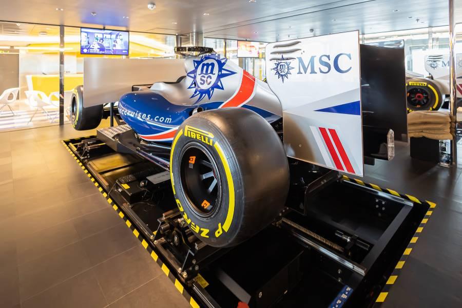 F1模擬賽車
F1模擬賽車